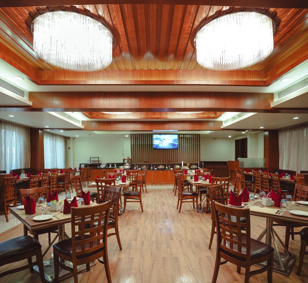 Ramee The Srinivas Palace Бгудж Екстер'єр фото